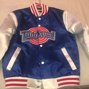 Jacket is too big for me.